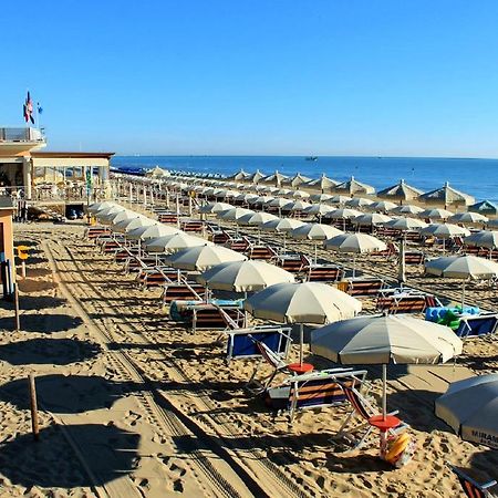 Le Palme 2 Pineto Vacanza エクステリア 写真